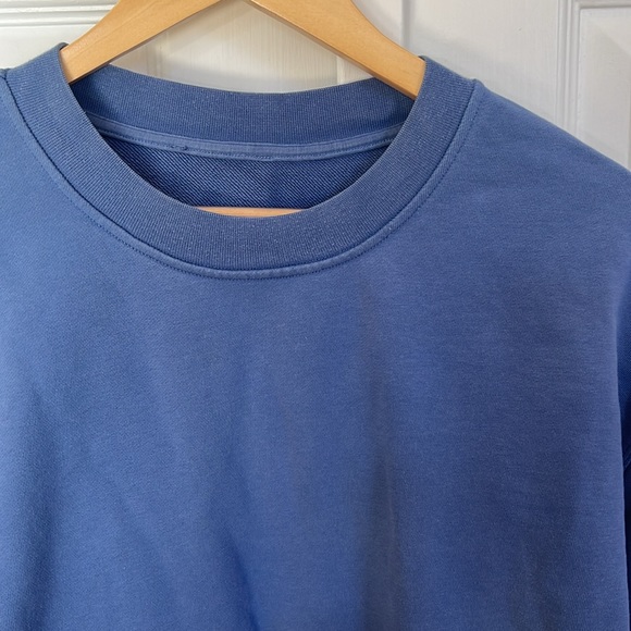 Comfy sweatshirt! - Picture 4 of 6